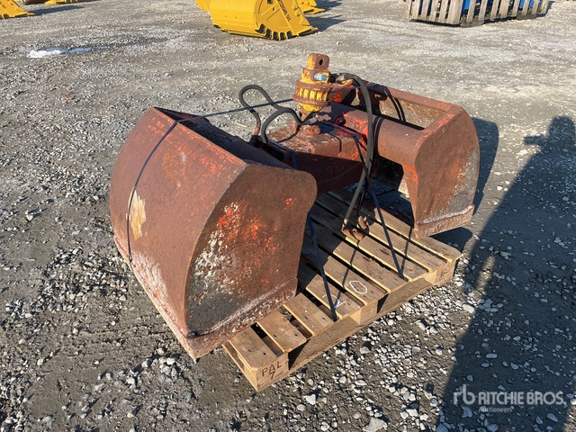 Pladdet 20 Clamshell Grapple | Ritchie Bros. Auctioneers