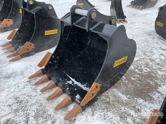 Dynamic 120 41 in Q/C Digging Excavator Bucket (Unused) | Ritchie Bros ...
