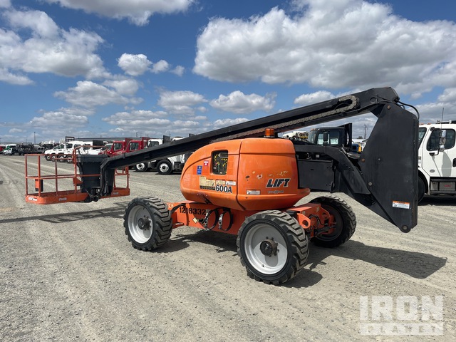 ELEVADOR ARTICULADO 2011 JLG 4WD 600A