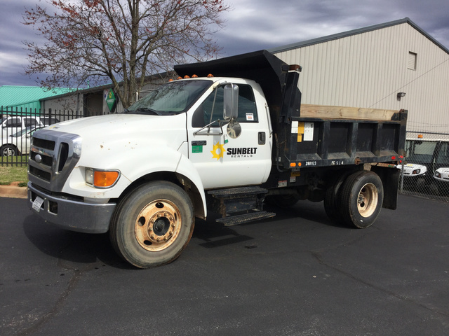 2006 Ford F-650 Super Duty S/A Dump Truck 2006 Ford F-650 Super Duty S/A Dump Truck