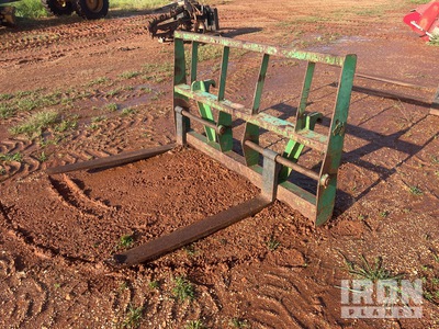 2013 McCormack Industries 1070 mm Tractor Pallet Forks
