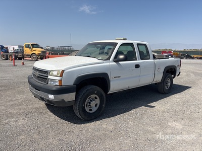 2005 Chevrolet SILVERADO 2500 4x4 Extended Cab Pickup