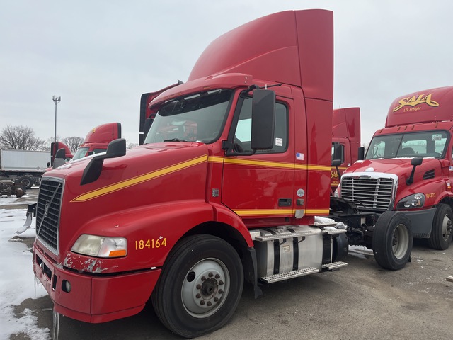 2018 Volvo VNM 4x2 S/A Day Cab Truck Tractor (Inoperable)