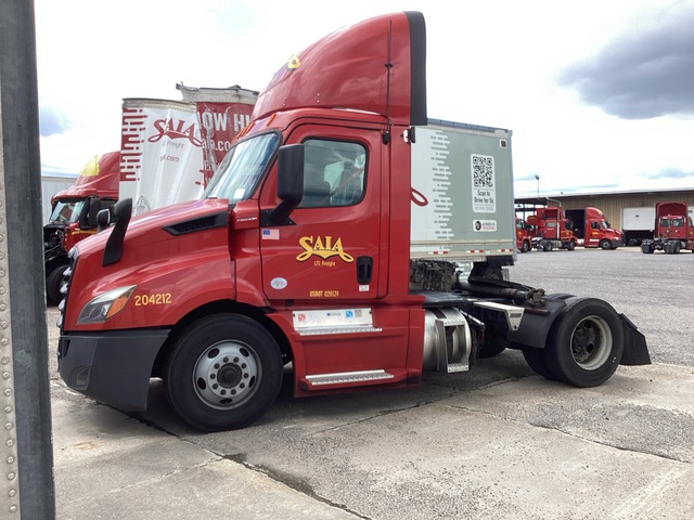 2020 Freightliner Cascadia 116 4x2 S/A Day Cab Truck Tractor (Inoperable)