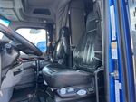 Cab with Seats/armrests