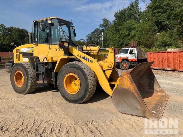 CARGADOR FRONTAL 2012 KOMATSU WA2506