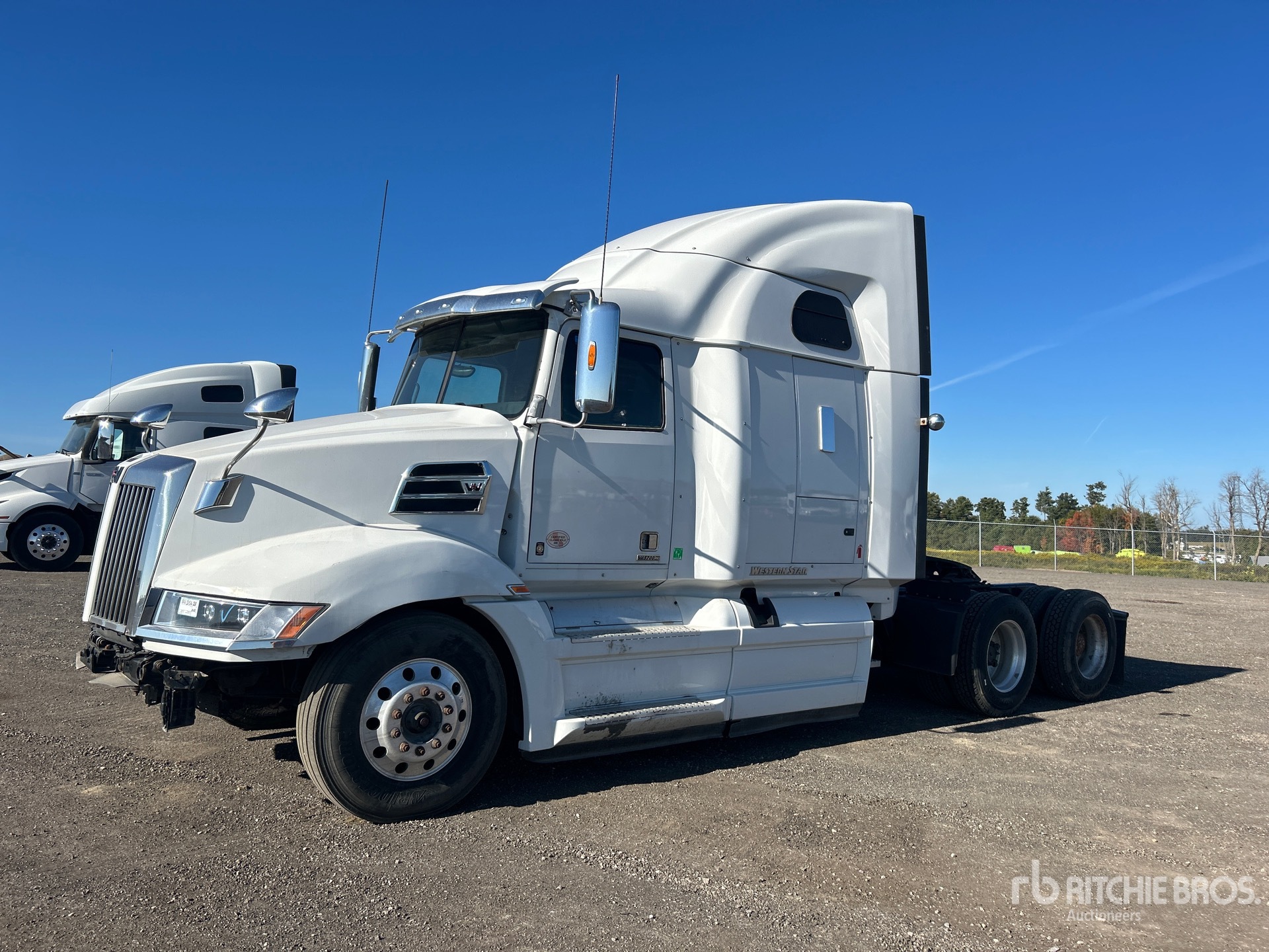 2022 Western Star 5700 6x4 T/A Sleeper Truck Tractor