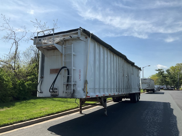 2011 Steco SW050106 50 ft T/A Moving Floor Trailer