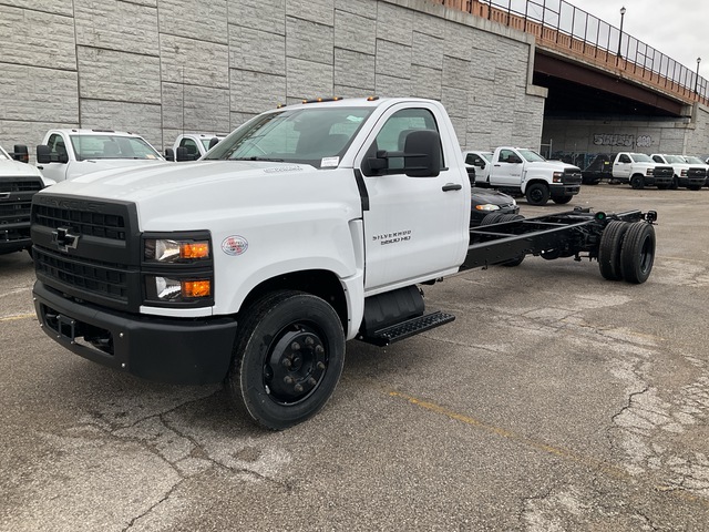 2024 Chevrolet 5500 4x2 Cab and Chassis (Unused)