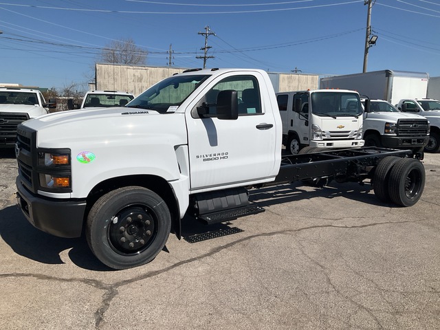 2024 Chevrolet Silverado 5500HD 4x2 Cab and Chassis (Unused)