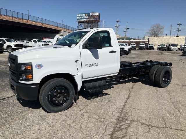 2024 Chevrolet Silverado 5500HD 4x2 Cab and Chassis (Unused)