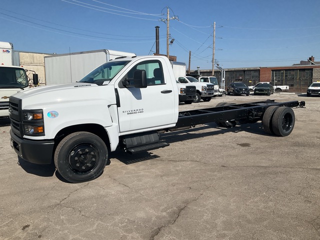2024 Chevrolet 6500 4x2 Cab and Chassis (Unused)