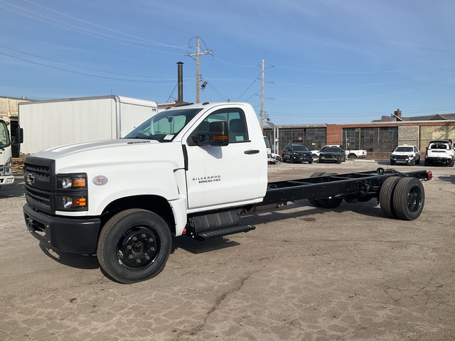 2024 Chevrolet Silverado 6500HD 4x2 Cab and Chassis (Unused)