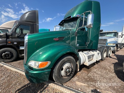 2013 Peterbilt 386 6x4 Cabina per trattore stradale (Inoperable)