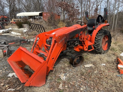 2020 Kubota L3301DT 4WD Tractor