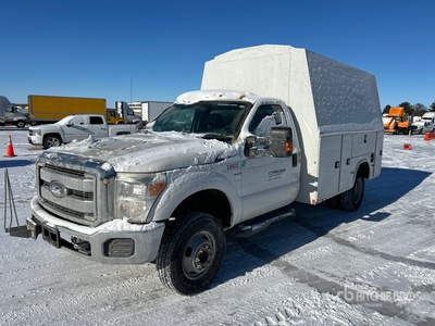 2015 Ford F-350 XL 4x4 Utility Truck