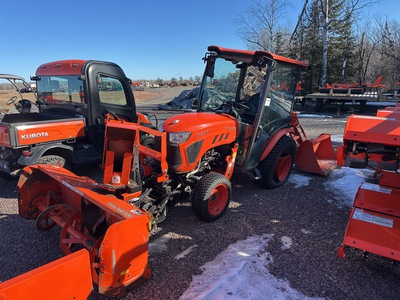 2022 Kubota LX2610HSDC 4WD Tractor