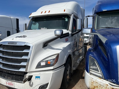 2021 Freightliner Cascadia 126 6x4 3- Achs Sattelzugmaschine mit Schlafkabine (Inoperable)