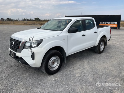 2021 Nissan Frontier XE XE Crew Cab Camioneta / Pick-up