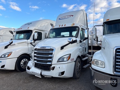 2018 Freightliner Cascadia 116 6x4 T/A Day Cab Truck Tractor (Inoperable)