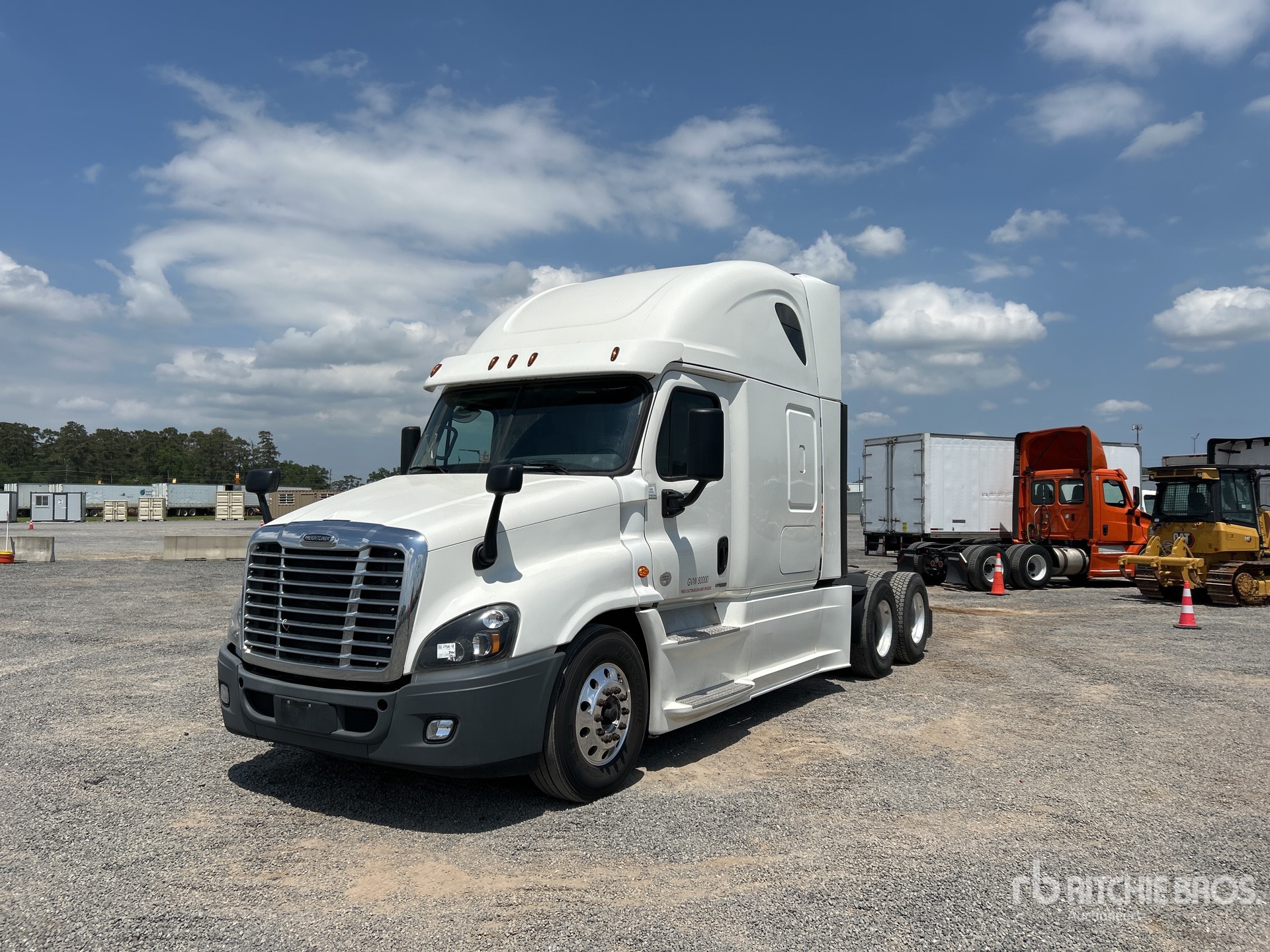 2020 Freightliner Cascadia 125 6x4 T/A Sleeper Truck Tractor
