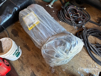 Quantity of (2) Grain Storage Tarps Varios, tienda, almacen, consumidor