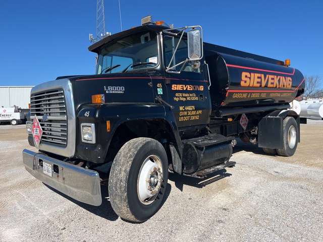 1995 Ford L8000 4x2 Fuel Truck