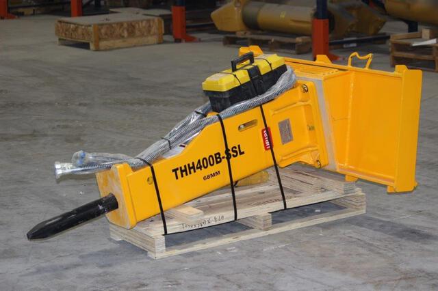 New Teran Skid Steer Hydraulic Breaker - Fits Cat 226/299