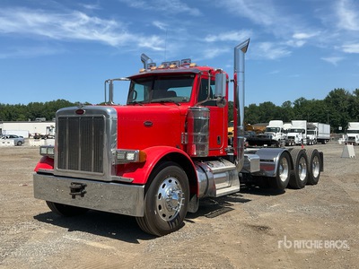 2007 Peterbilt 379 8x4 Tri/A Day Cab Truck Tractor