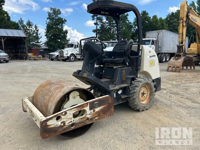 2006 Ingersoll-Rand SD-25D Smooth Drum Compactor