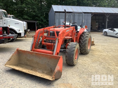 2004 (unverified) Kubota M6800 4WD Utility Tractor