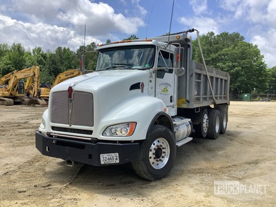 2017 Kenworth T400 8x4 Tri/A Dump Truck