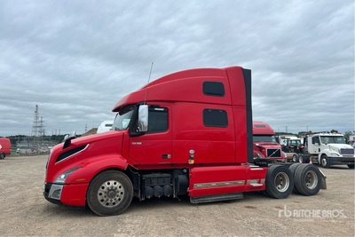 2020 Volvo VNL760 6x4 T/A Sleeper Truck Tractor
