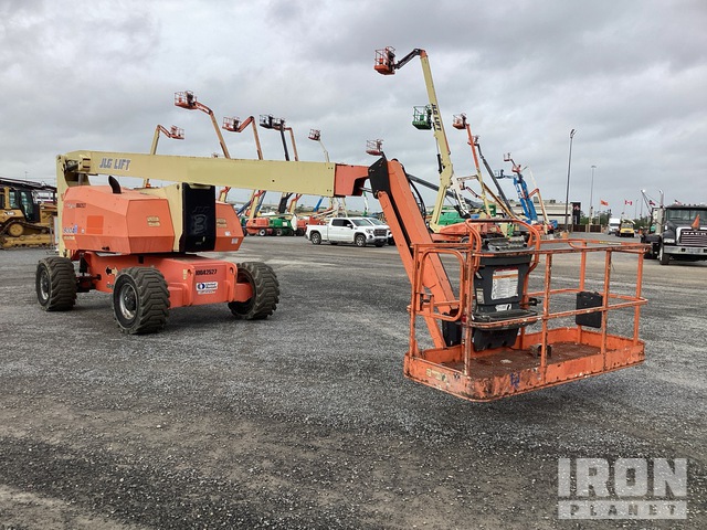 ELEVADOR ARTICULADO 2012 JLG 4WD 800AJ