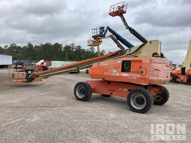 ELEVADOR TELESCóPICO 2013 JLG 4WD 800S