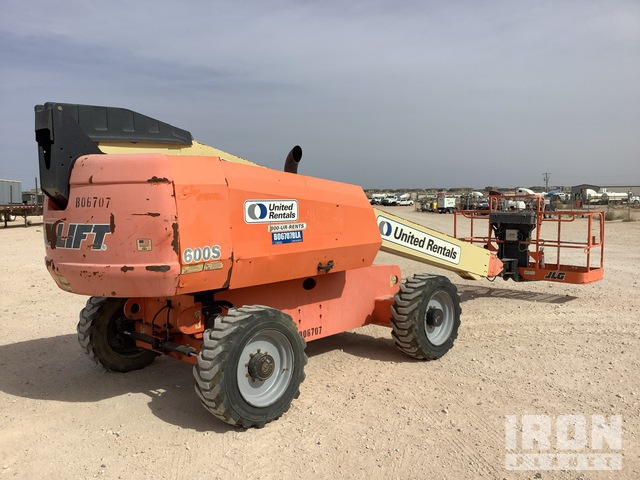 ELEVADOR TELESCóPICO 2013 JLG 4WD 600S