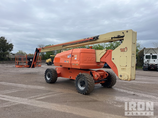 ELEVADOR ARTICULADO 2013 JLG 4WD 800AJ
