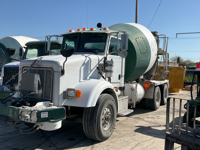 2006 Peterbilt 357 6x4 Mixer Truck (Inoperable) 2006 Peterbilt 357 6x4 Mixer Truck (Inoperable)