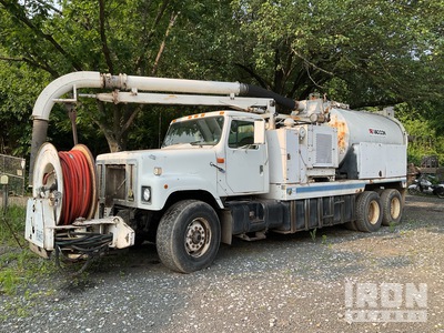 Vac-Con V312LHA on 2000 International 2554 6x4 Vacuum Excavator Truck