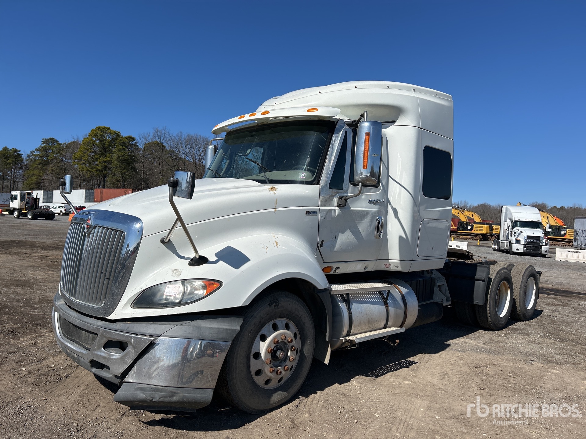 2013 International ProStar+ 122 6x4 トラックトラクター（T/A） (Inoperable)