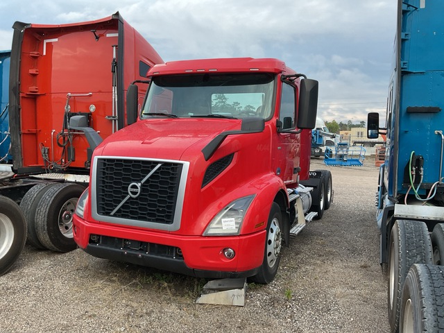 2020 Volvo VNR 6x2 T/A Day Cab Truck Tractor