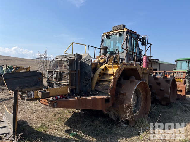 Cat 826G Landfill Compactor in Winslow, Indiana, United
