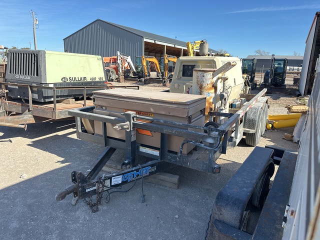 Axxiom Sandblasting Unit on 2018 Top Hat XLP18X7-7E-C 16 ft T/A Utility Trailer Axxiom Sandblasting Unit on 2018 Top Hat XLP18X7-7E-C 16 ft T/A Utility Trailer