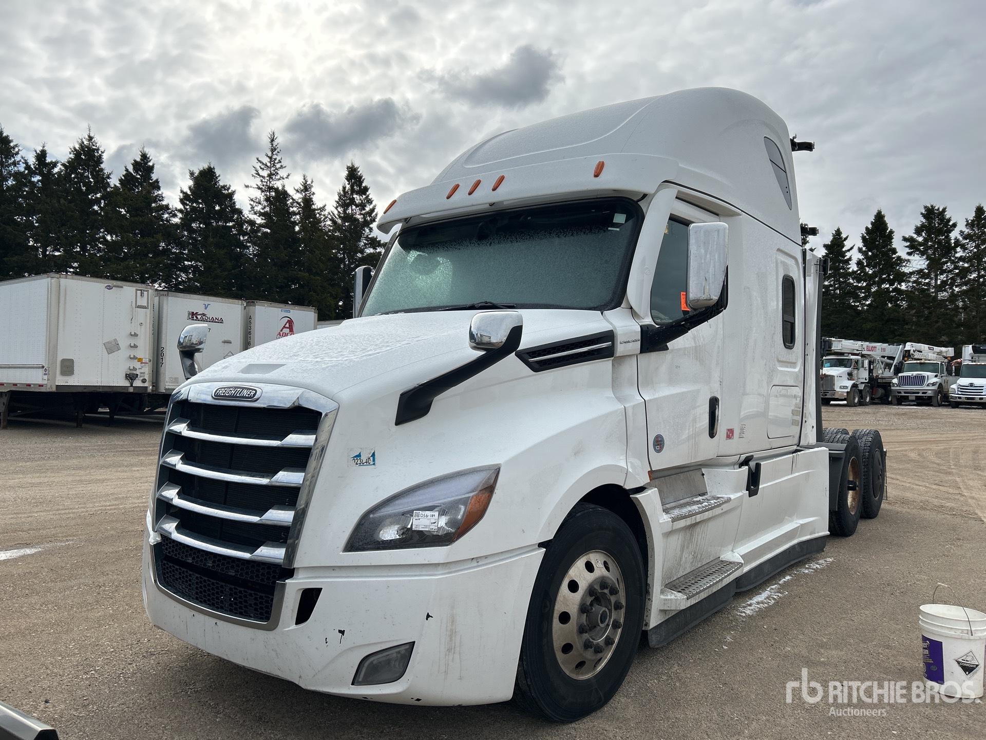 2022 Freightliner Cascadia 126 6x4 トラックトラクター（T/A）