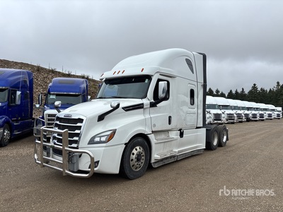 2022 Freightliner Cascadia 126 6x4 T/A Sleeper Truck Tractor