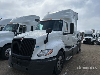 2019 International LT625 6x4 Cabeza Tractora Cabina Dormitorio (Inoperable)