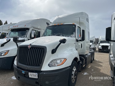 2019 International LT625 6x4 Cabeza Tractora Cabina Dormitorio (Inoperable)