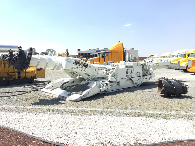 Dosco LH1300 M/C Road Header