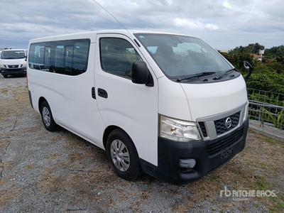 2015 年 Nissan NV350 CARAVAN Passenger Van