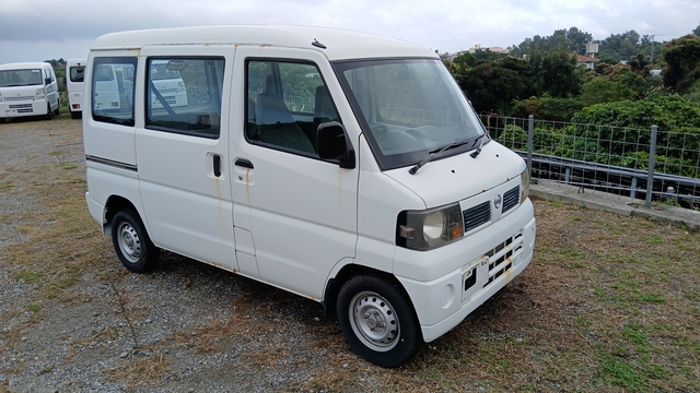 2012 年 Nissan CLIPPER Minivan